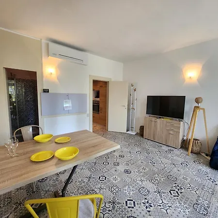 Ferienhaus Charmantes - Seeblick *