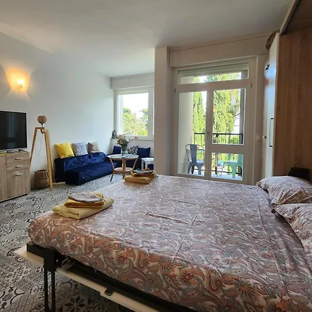 Charmantes - Seeblick Gardone Riviera