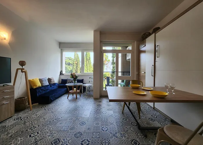 Charmantes - Seeblick Ferienhaus Gardone Riviera