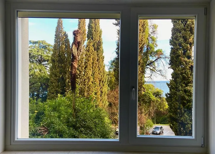 Charmantes - Seeblick Ferienhaus Gardone Riviera